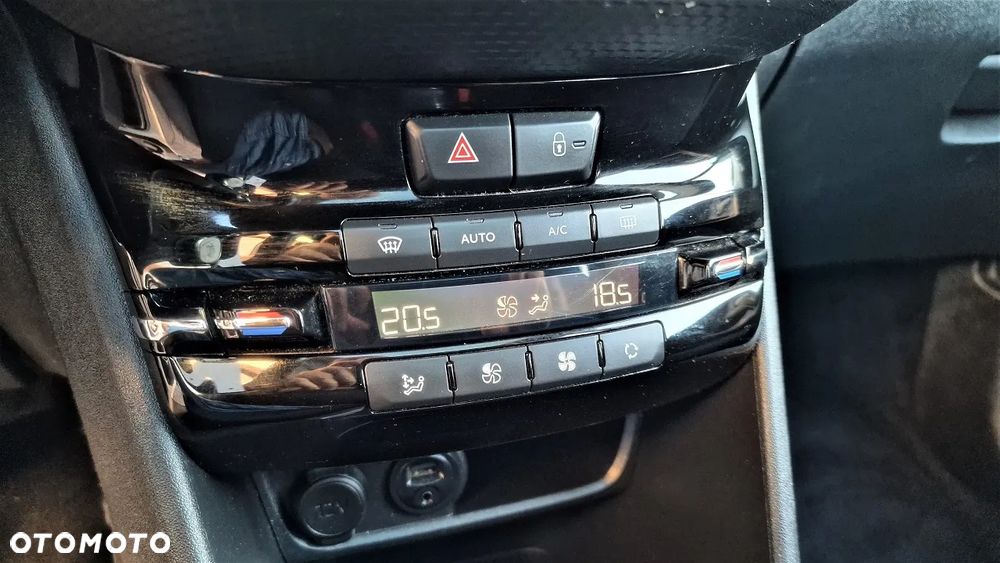 Peugeot 2008 1.2 Pure Tech Active EU6 - 19