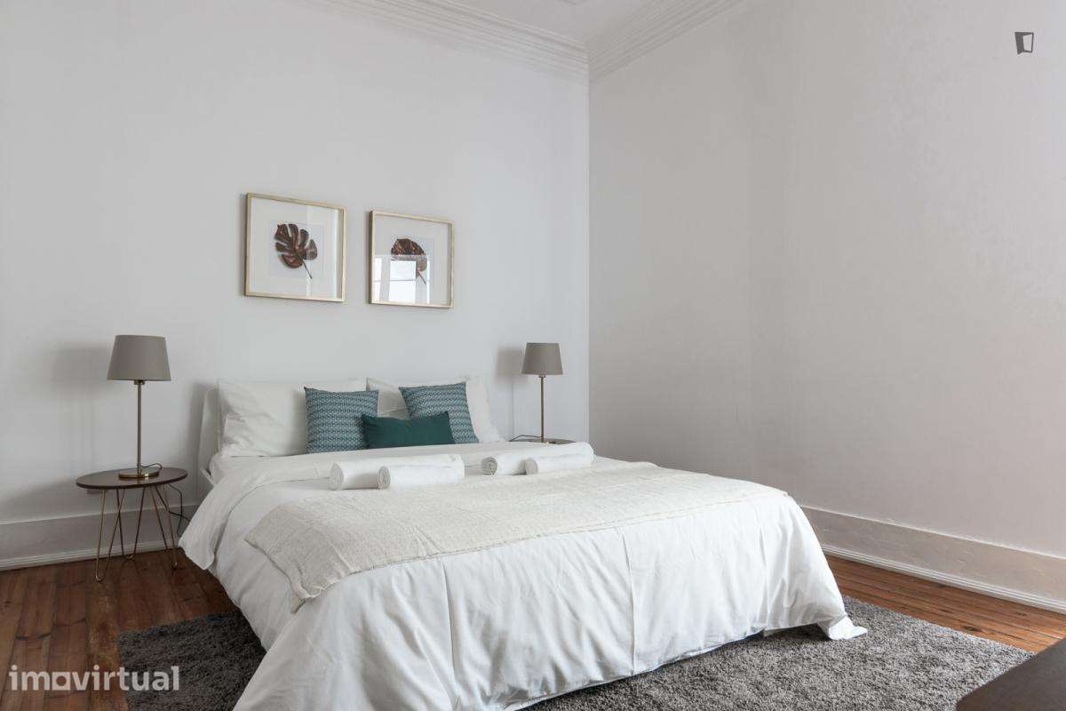 Quarto - localizado em Marquês de Pombal Lisbon - Grande imagem: 2/31