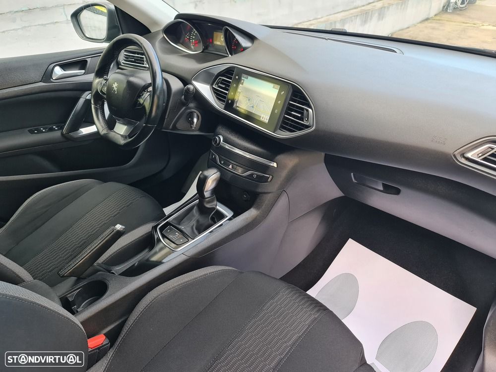 Peugeot 308 SW BlueHDi 120 EAT6 Stop & Start Allure - 8