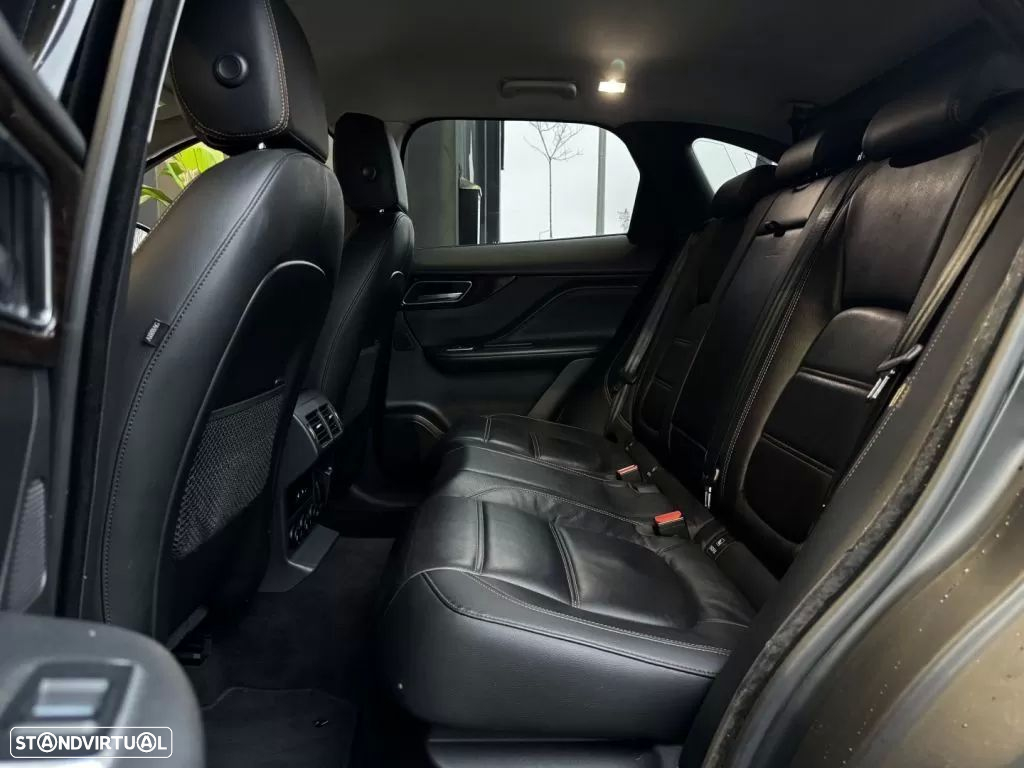 Jaguar F-Pace - 41
