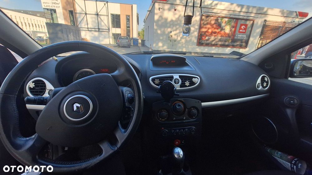 Renault Clio - 7