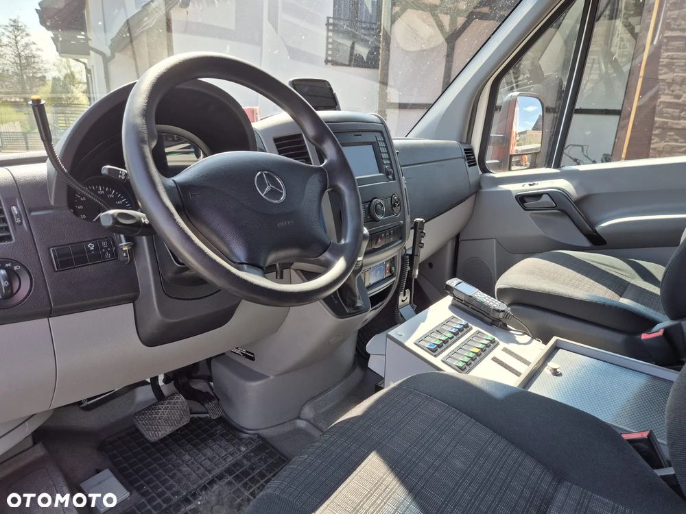 Mercedes-Benz Sprinter Karetka Ambulans - 10