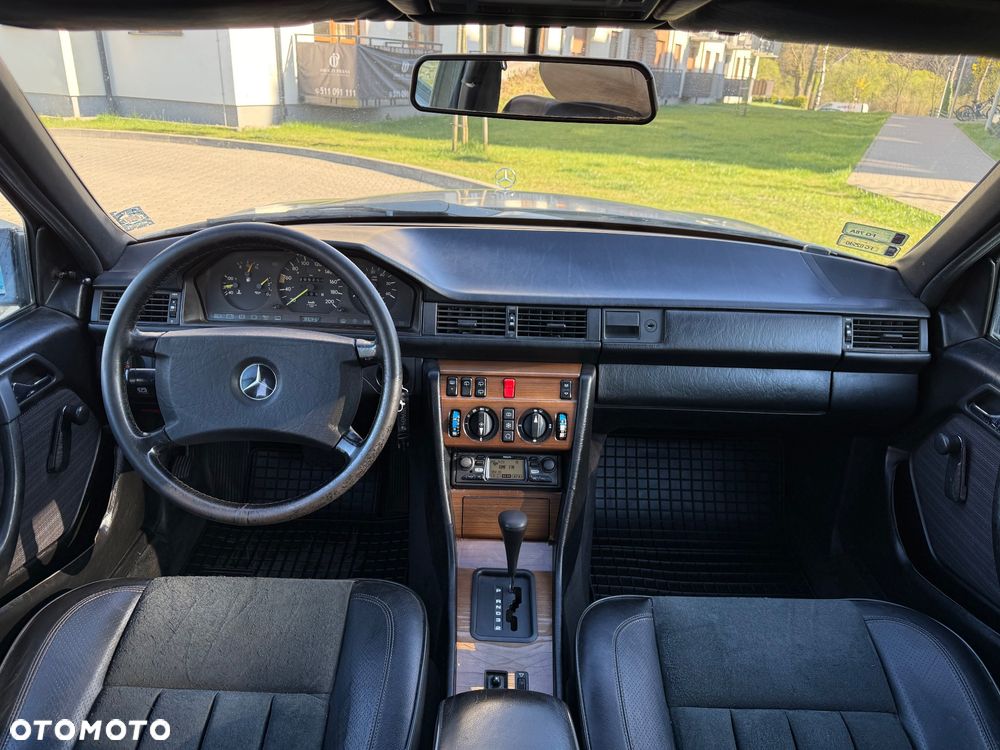 Mercedes-Benz W124 (1984-1993) - 15