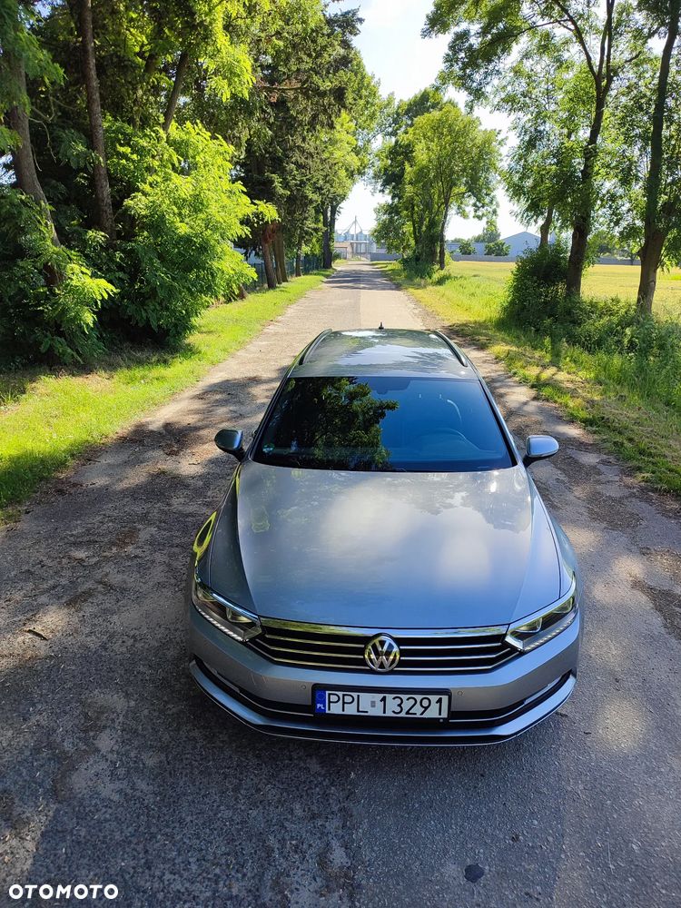 Volkswagen Passat 2.0 TDI SCR DSG Comfortline - 20
