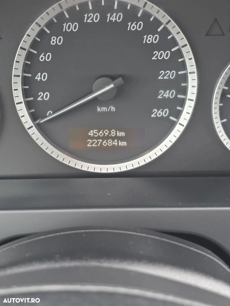 Mercedes-Benz C - 18