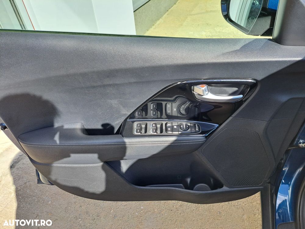 Kia Niro 1.6 GDI HEV 2WD OPF Aut. Vision - 17