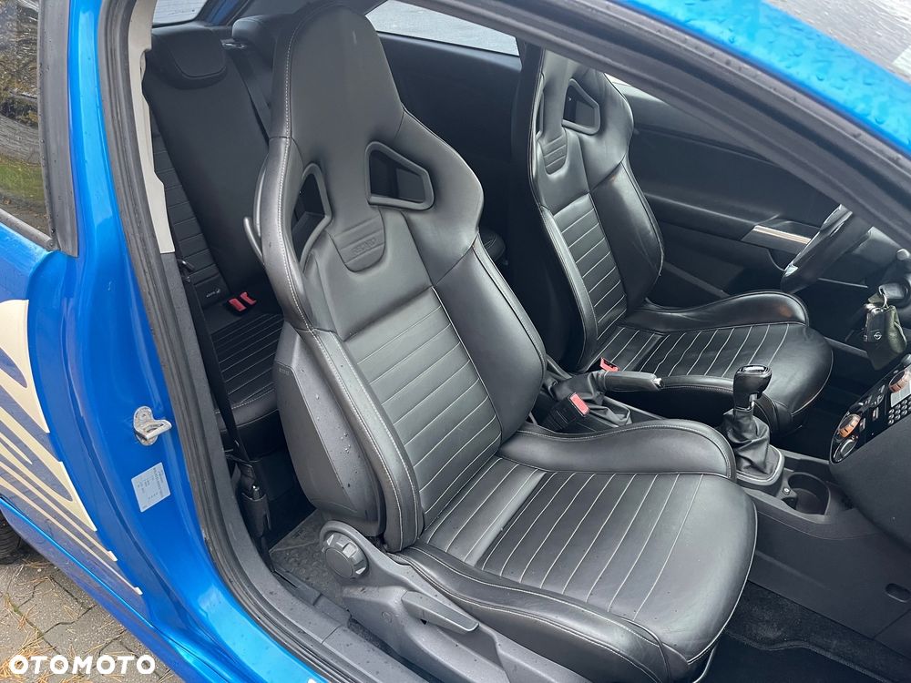Opel Corsa 1.6T OPC - 7
