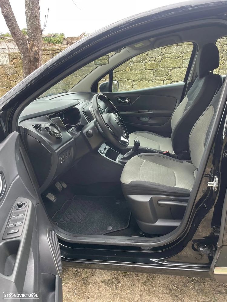 Renault Captur 0.9 TCE - 12