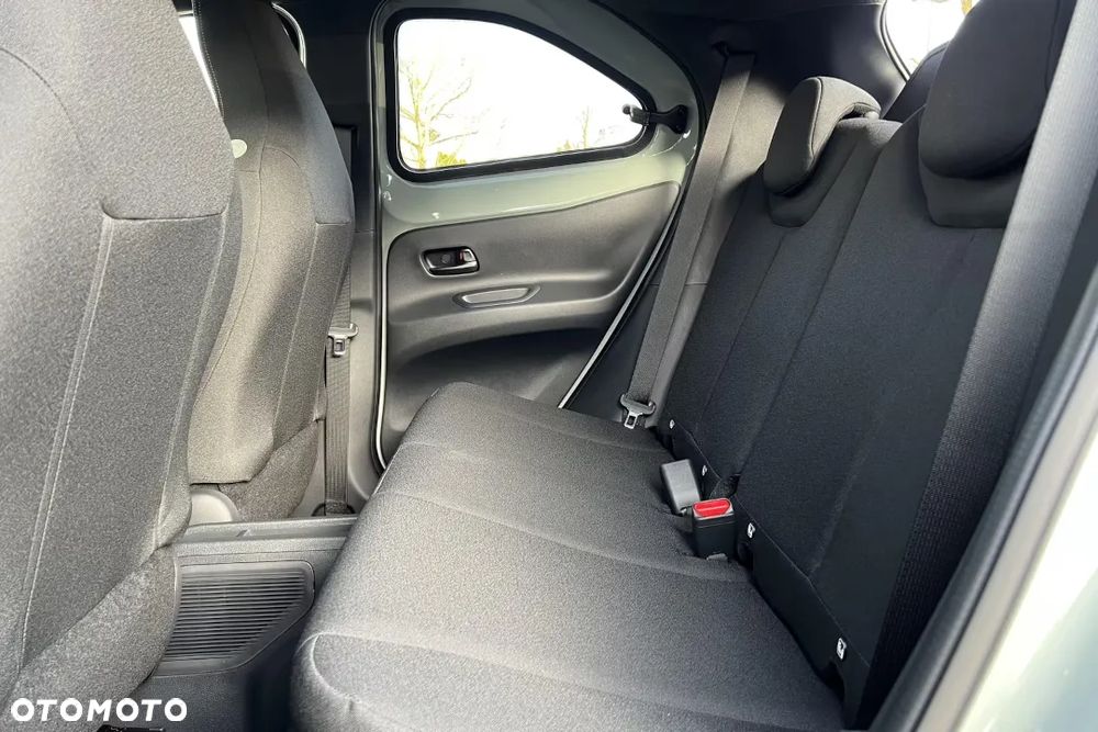 Toyota Aygo X Hybrid 1.5 Style e-CVT - 17