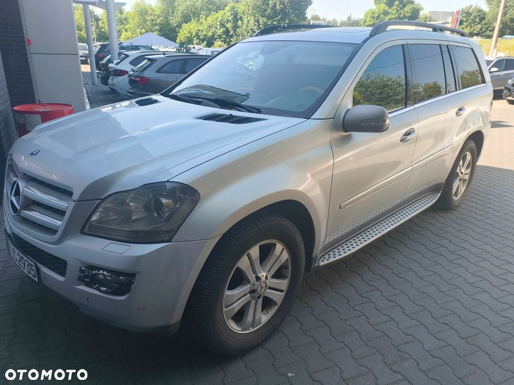 Mercedes-Benz GL 500 4Matic 7G-TRONIC - 8