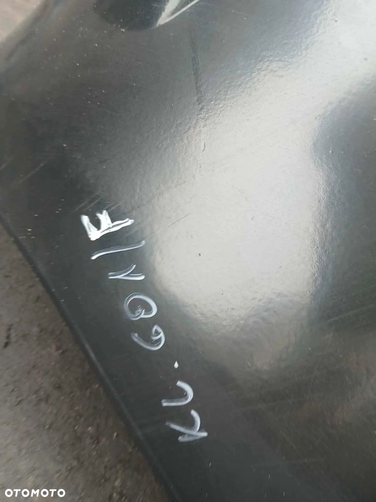 Fiat Panda Zderzak przedni kod lakieru 601/F - 5