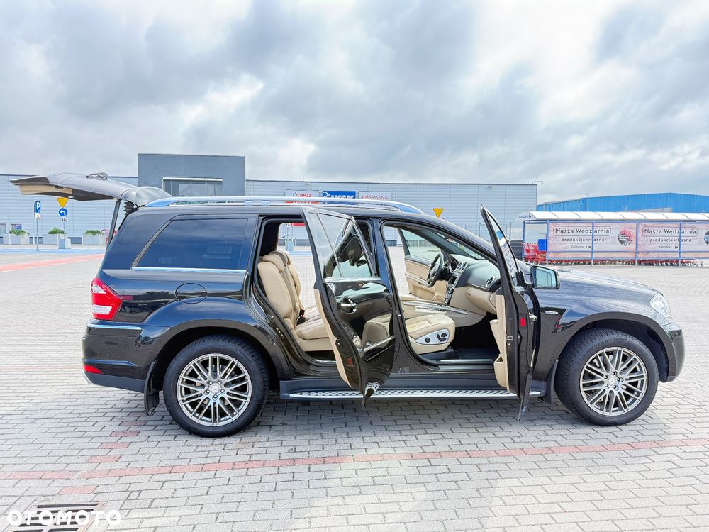 Mercedes-Benz GL - 27