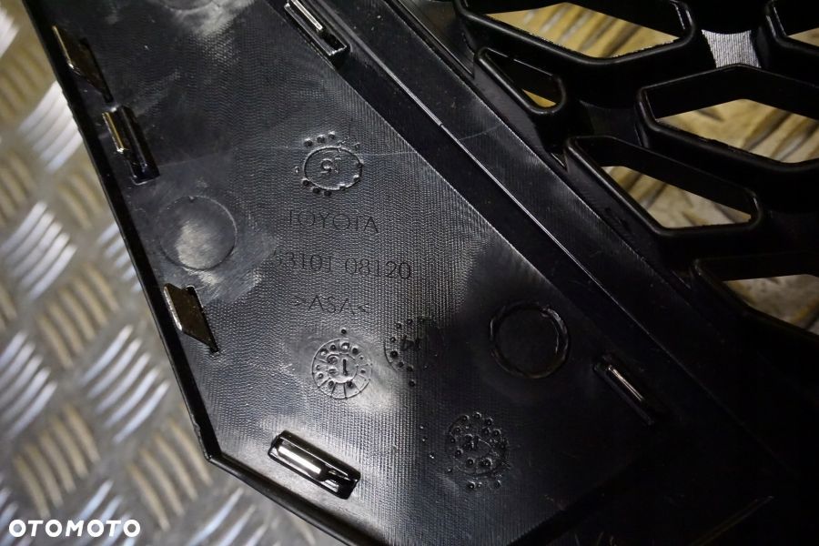 TOYOTA SIENNA 2011 - 2017 Atrapa Przód Grill Chrom USA - 11