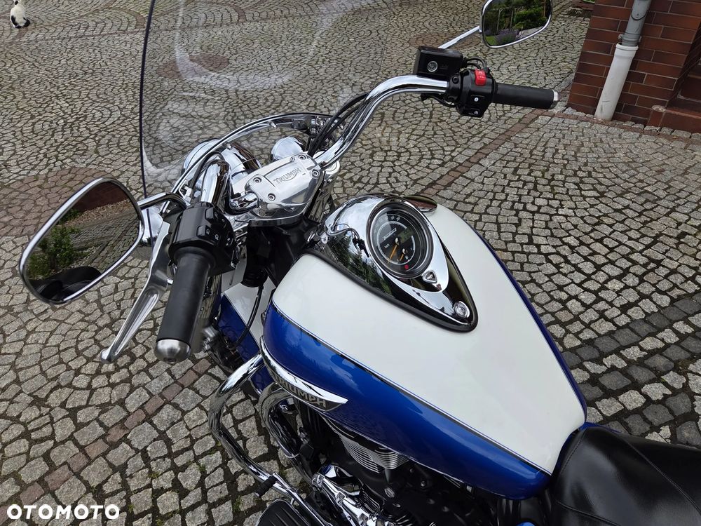 Triumph Thunderbird - 22