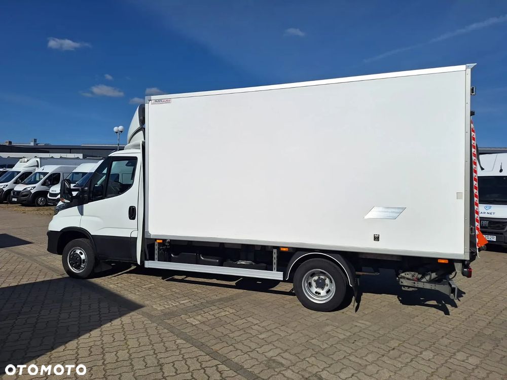 Iveco 50C18 Chłodnia Izoterma 8EP km Krajowy Ledy  Agregat Carrier citymax 400 - 7