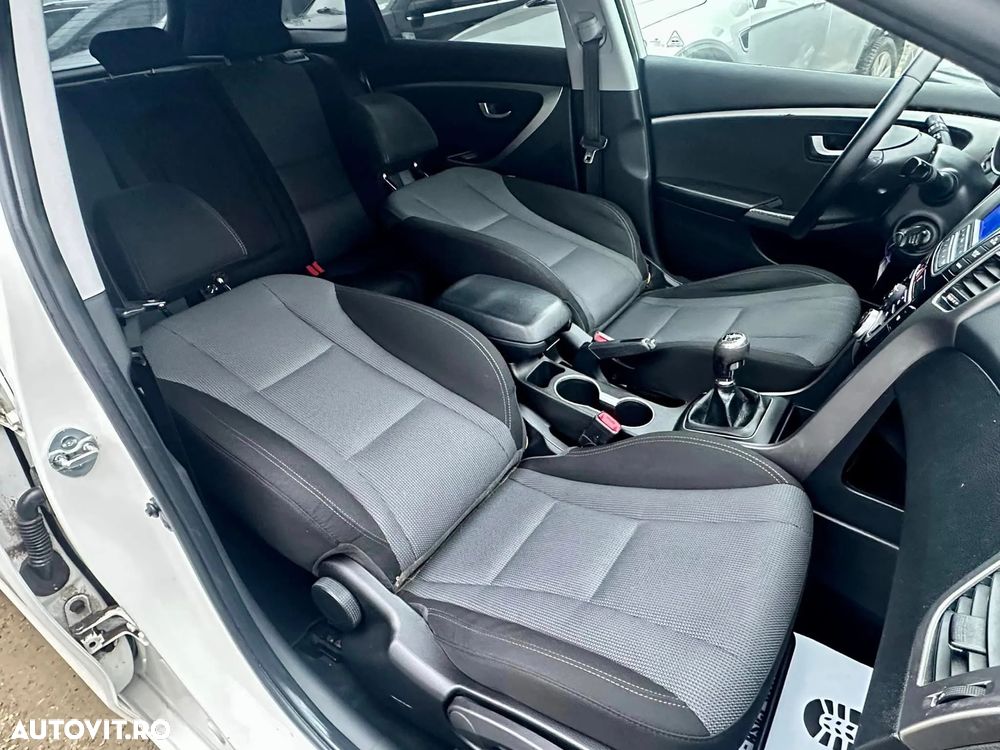 Hyundai i30 1.6 CRDI Style - 9