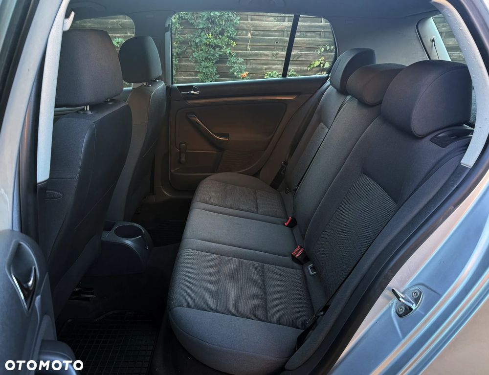 Volkswagen Golf V 1.9 TDI Trendline - 17