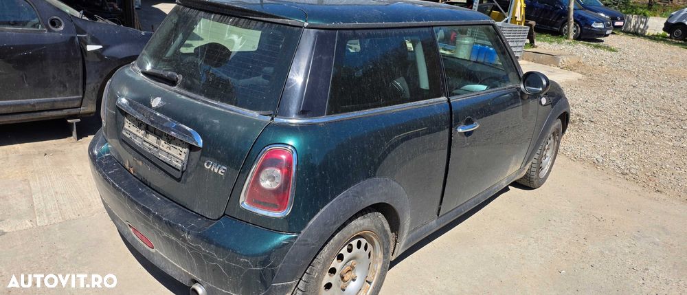 Stop stanga / dreapta Mini Cooper One R56 2006 2007 / 2008 2009 - 1