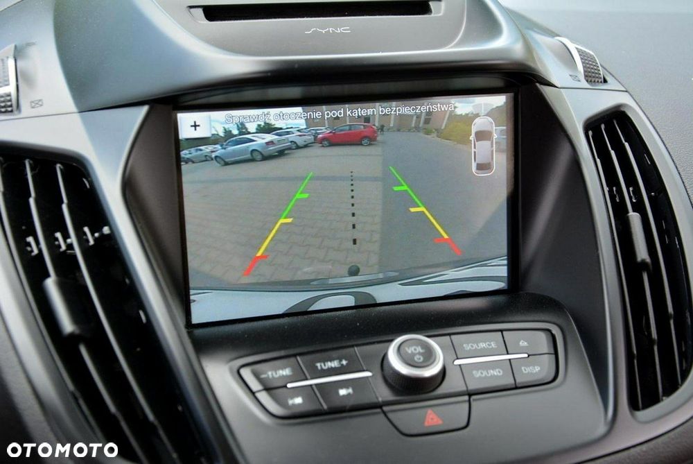 Ford Kuga 1.5 EcoBoost 2x4 Titanium - 26