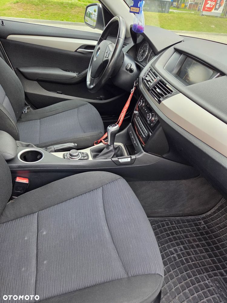 BMW X1 xDrive18d - 8