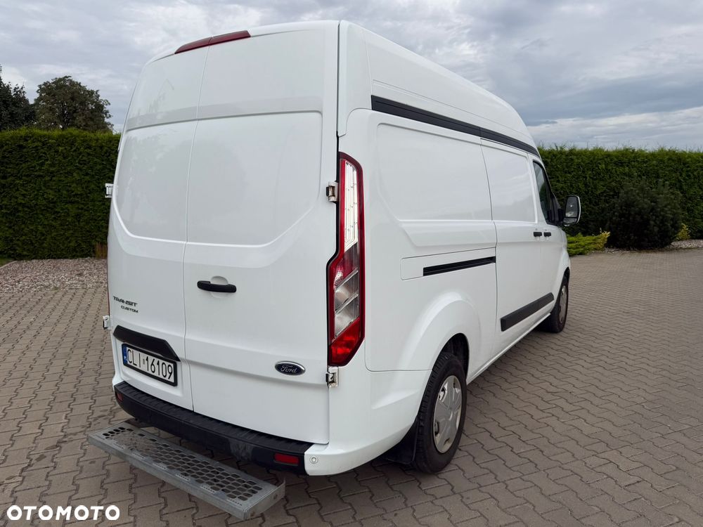 Ford Transit Custom - 11