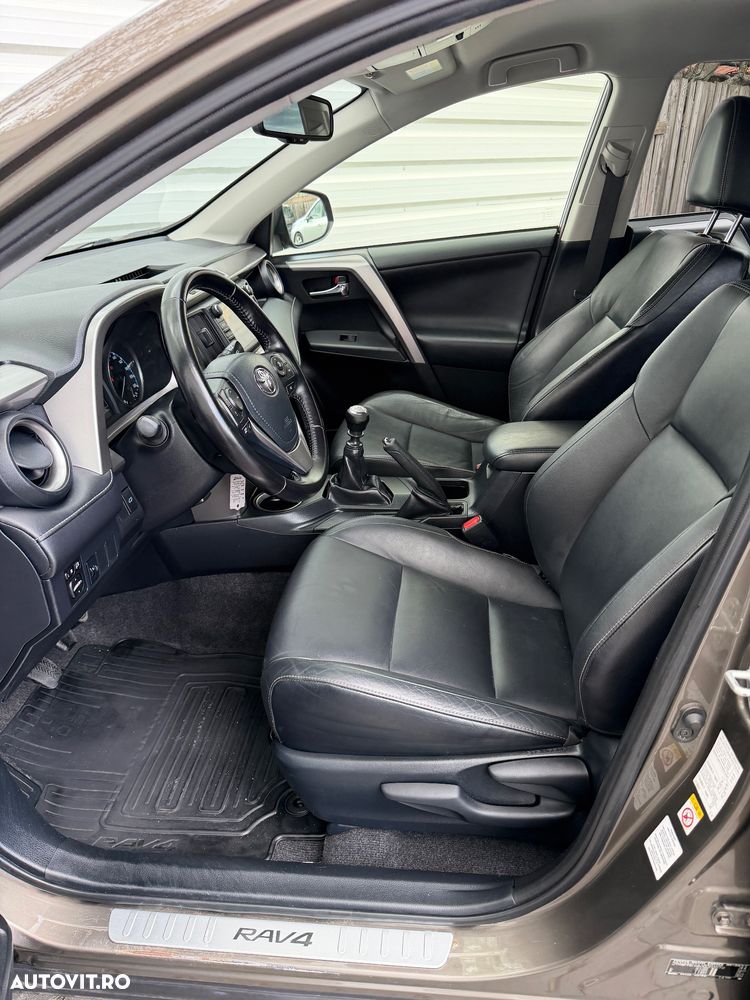 Toyota RAV4 2.0 D-4D 4x2 Start-Stop Edition - 10