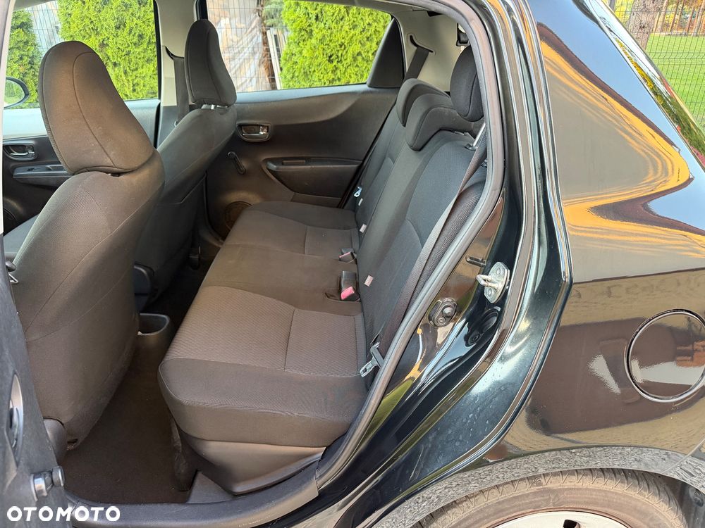 Toyota Yaris Hybrid 100 Life - 17