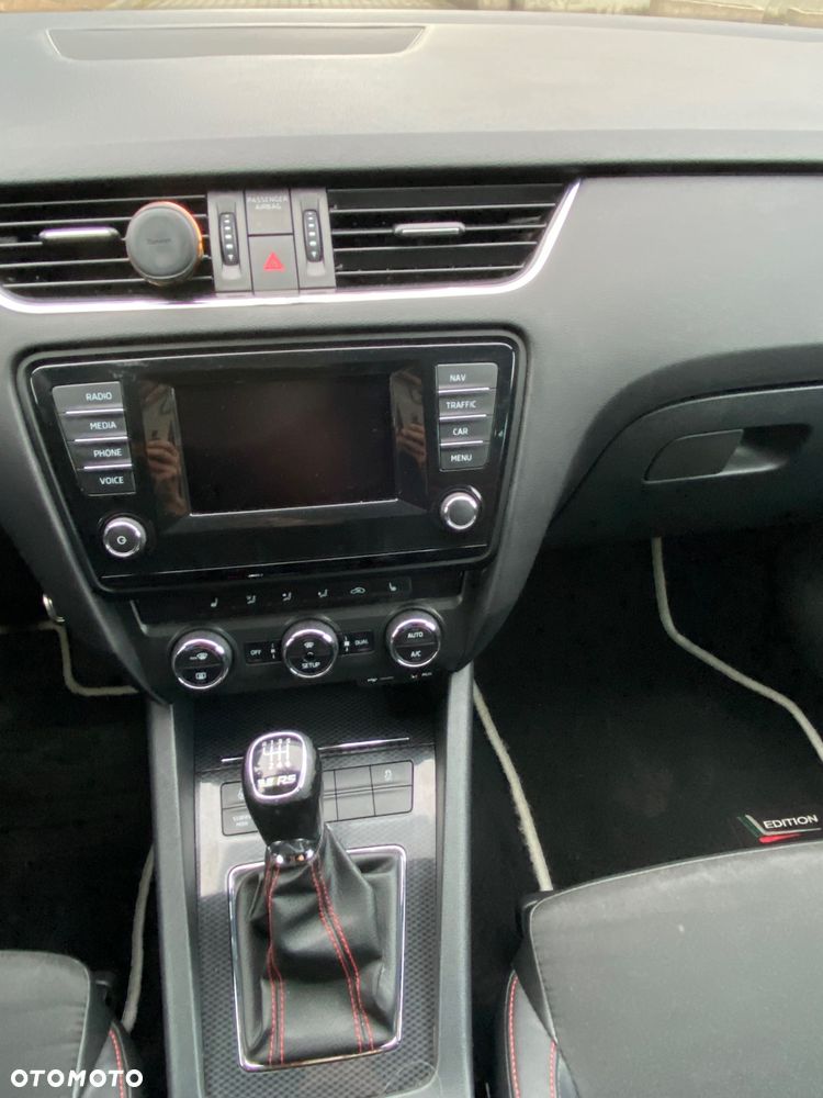 Skoda Octavia 2.0 TSI RS - 22