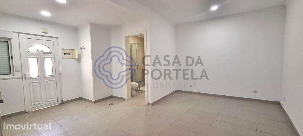 Moradia T0 Renovada em Linda-a-Velha! - Grande imagem: 4/18