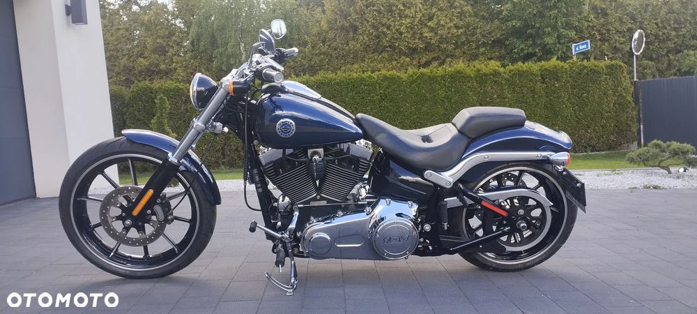 Harley-Davidson Softail Breakout - 4