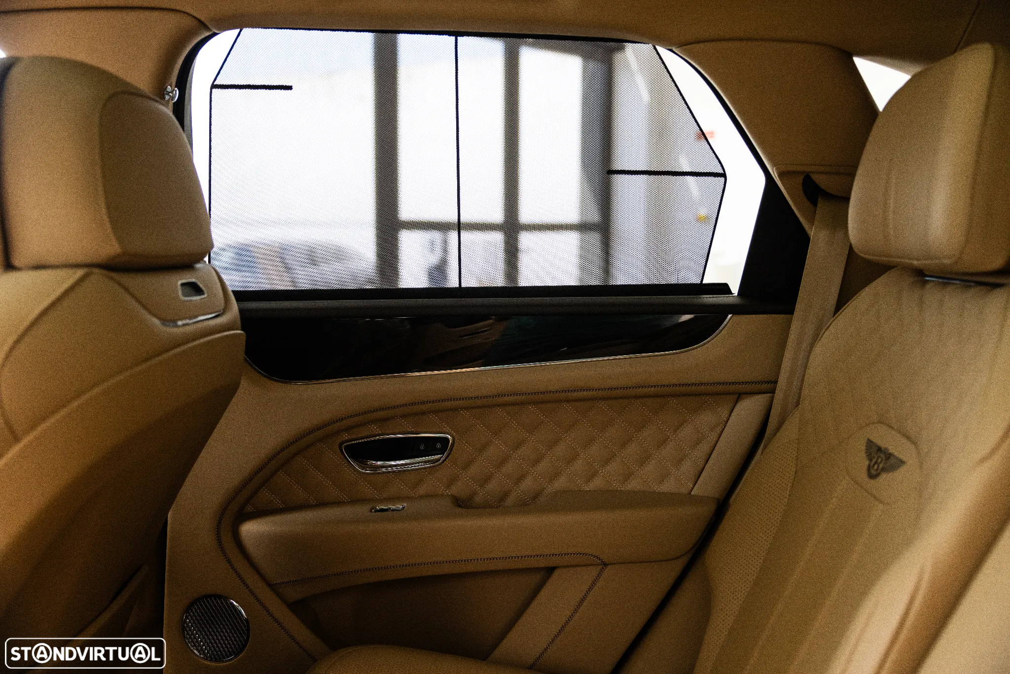 Bentley Bentayga V8 Azure - 29