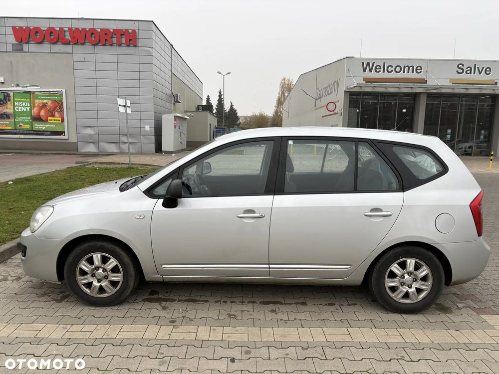 Kia Carens 2.0 EX - 10