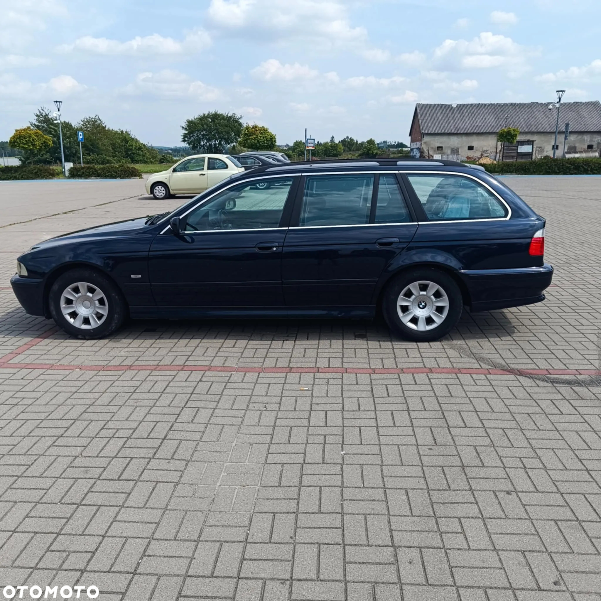 BMW Seria 5 520i Touring - 4