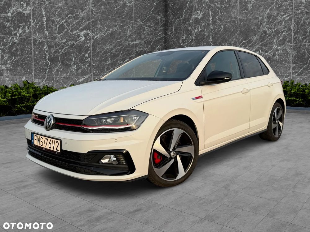 Volkswagen Polo 2.0 TSI DSG GTI - 2