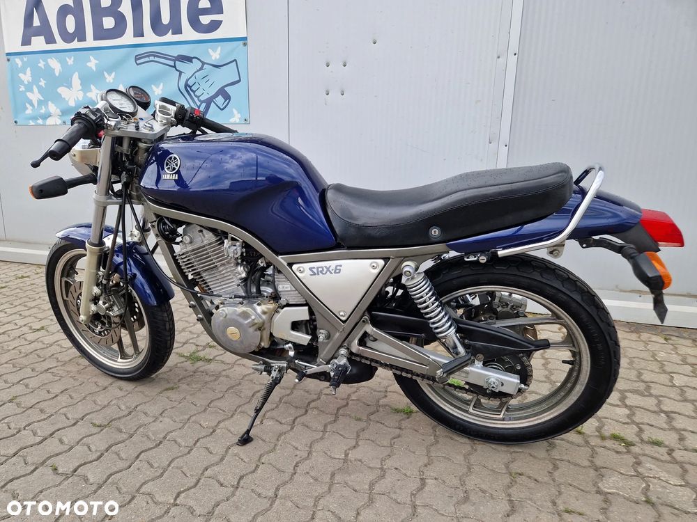 Yamaha SRX - 17