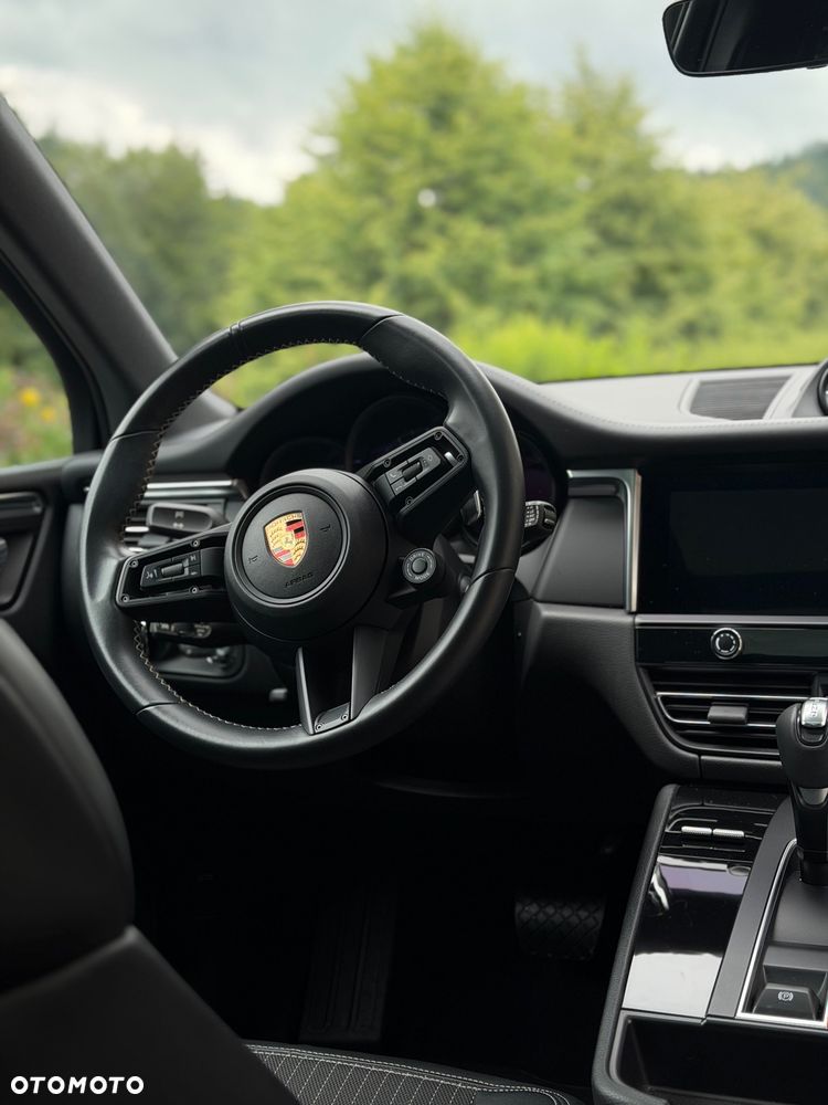 Porsche Macan T - 6
