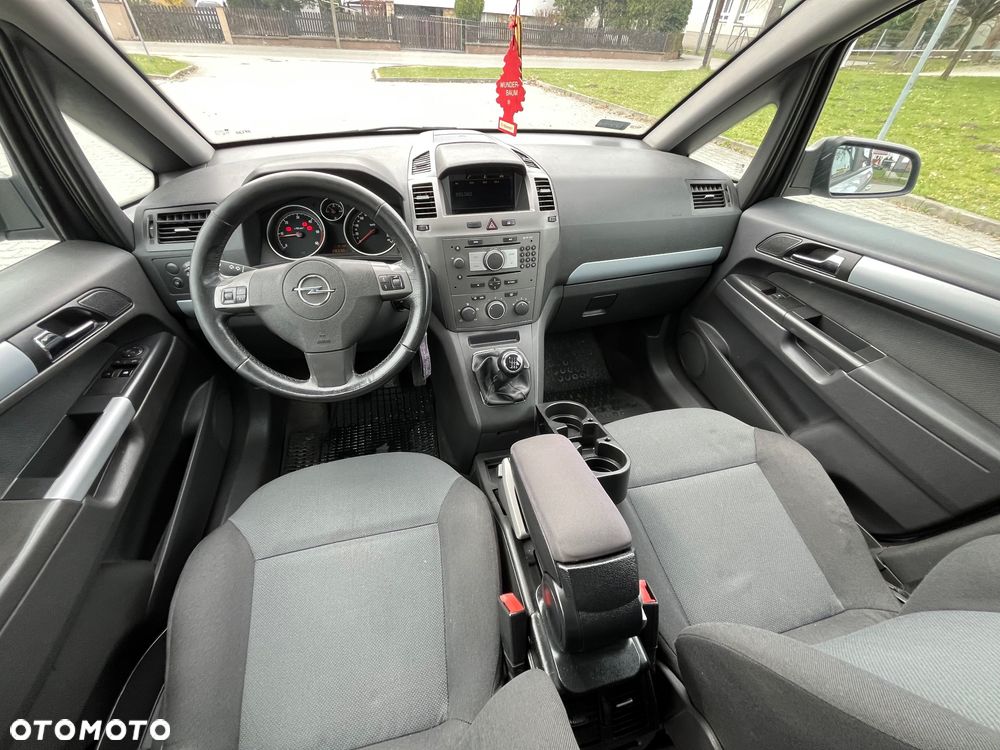 Opel Zafira 1.9 CDTI Enjoy - 18