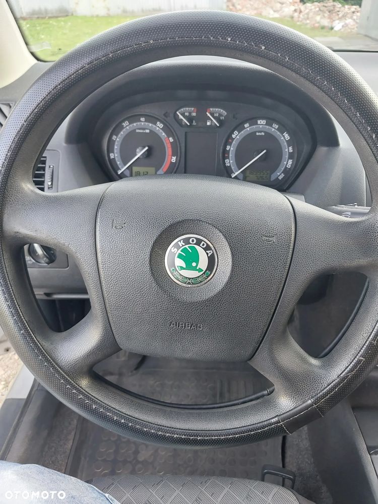 Skoda Fabia - 10