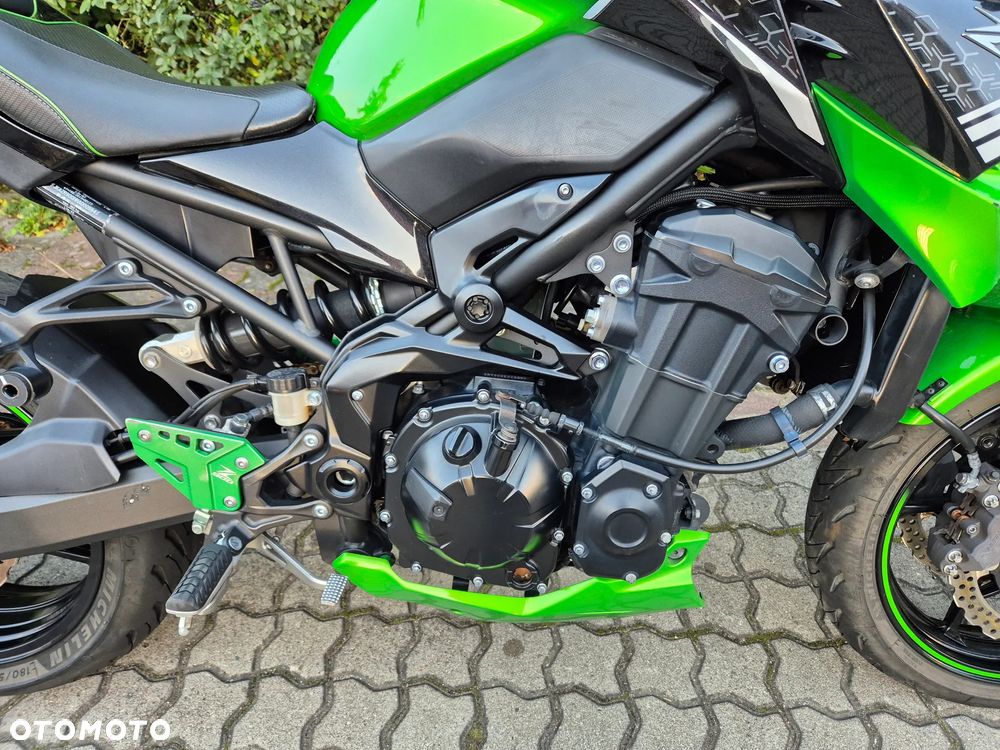 Kawasaki Z 900 - 10