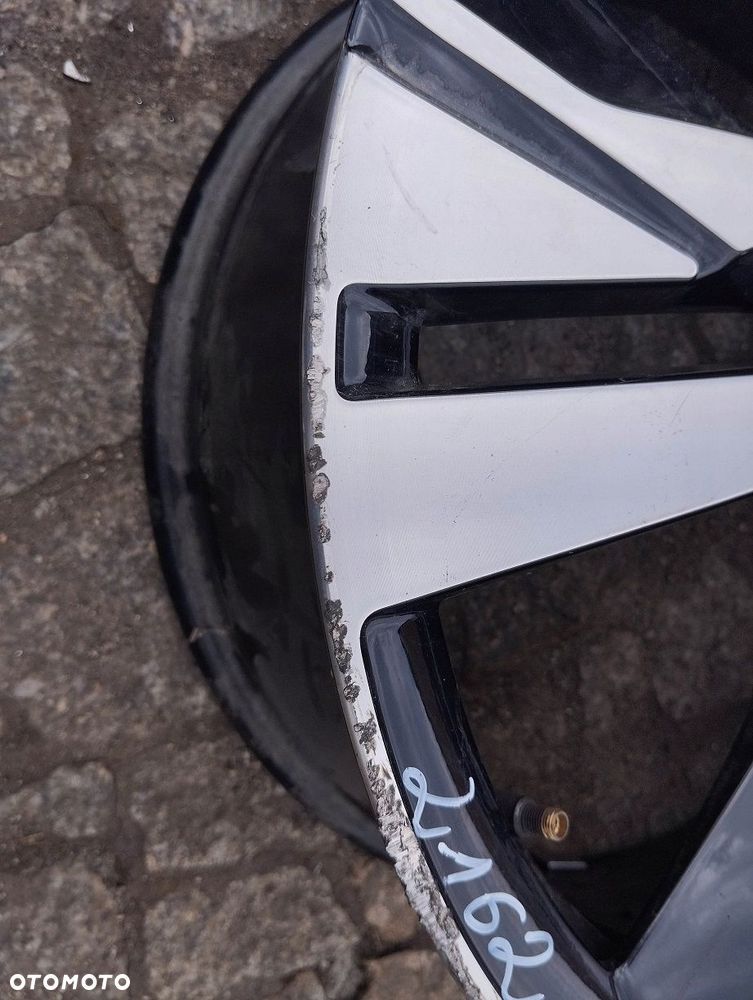 Felga Peugeot 508 5x108 9814118377 8J x 19 ET44 1szt - 2