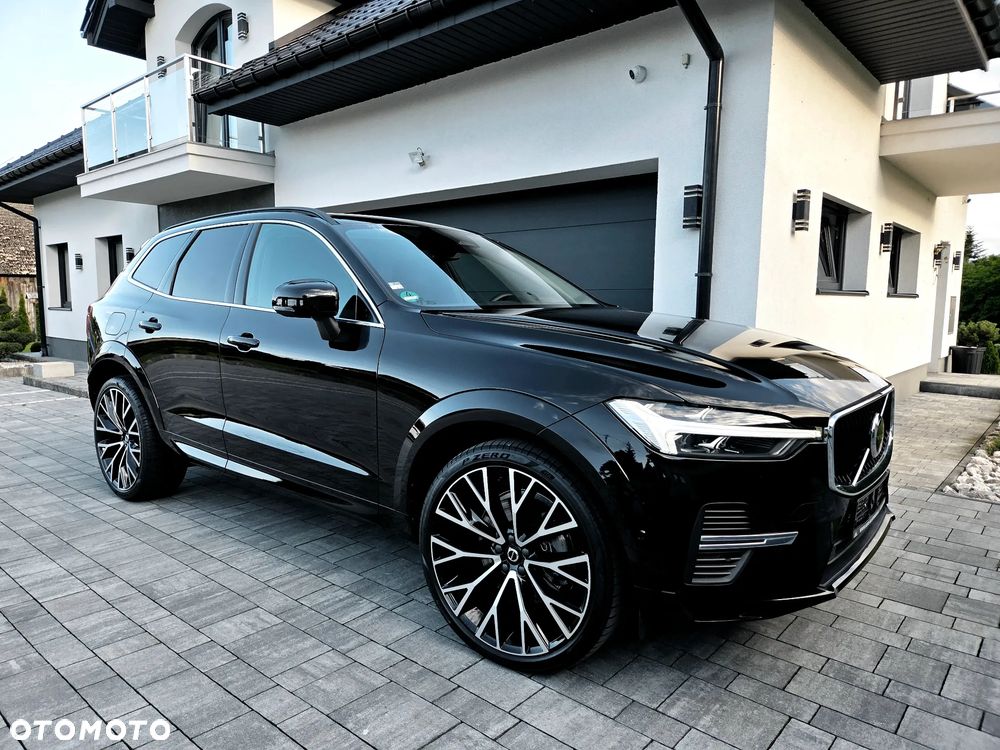 Volvo XC 60 B4 B Momentum Pro - 4