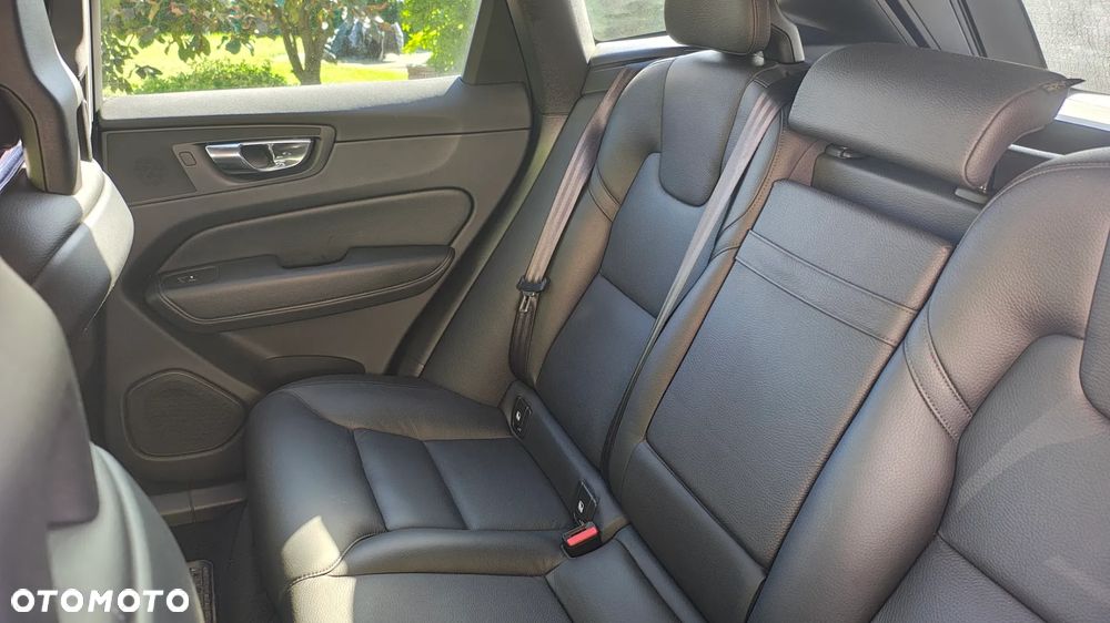 Volvo XC 60 T5 R-Design - 30