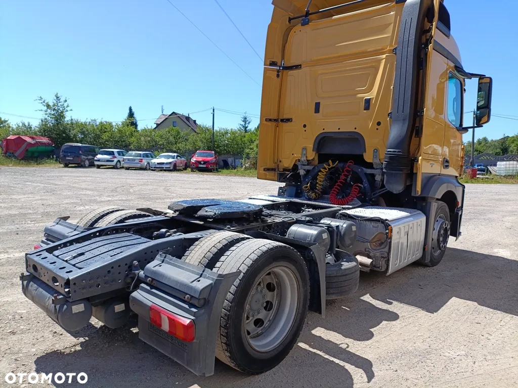 Mercedes-Benz Actros 1845 StreamSpace Low Deck Mega - 4