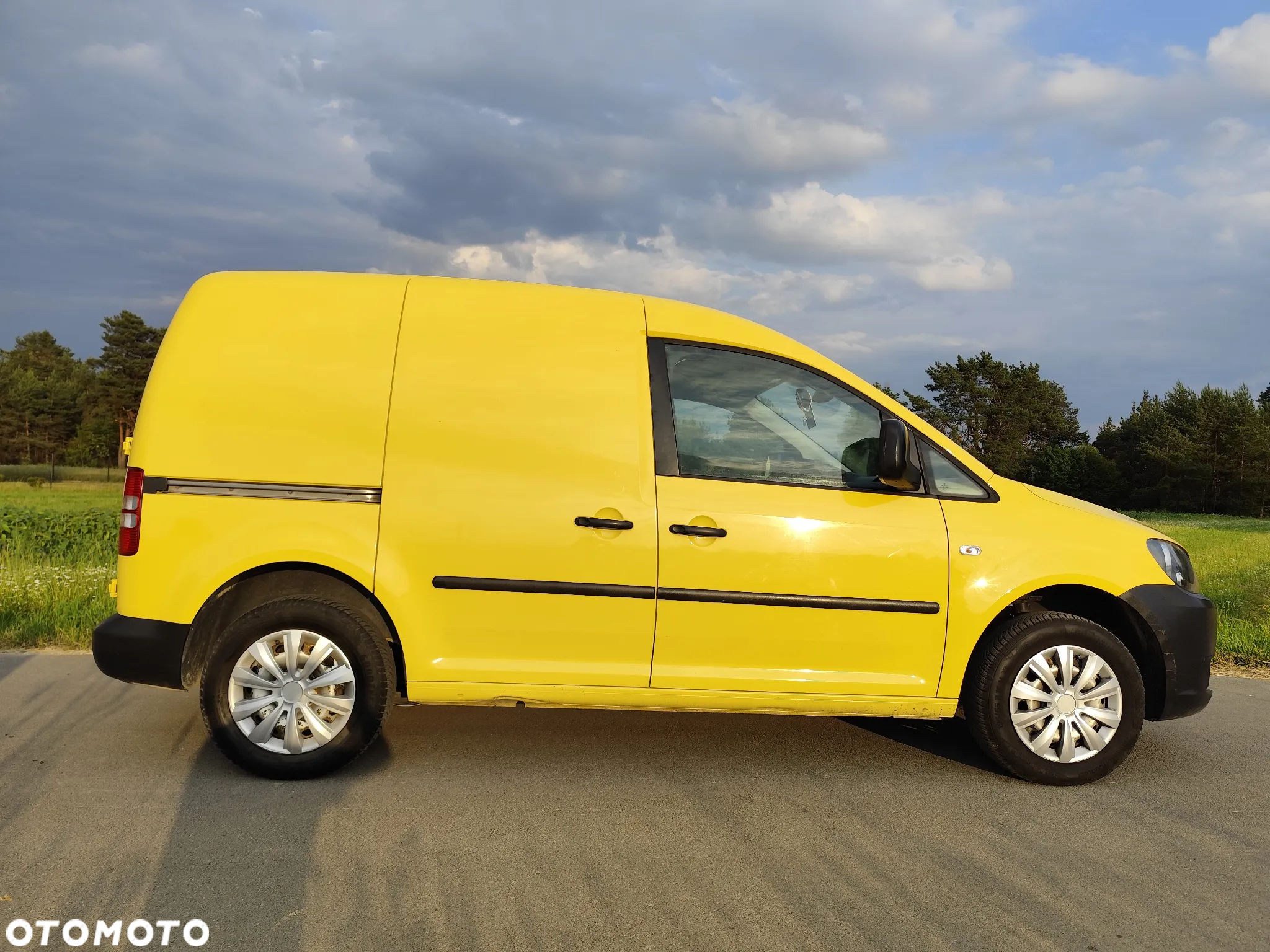 Volkswagen Caddy 1.6 TDI - 9