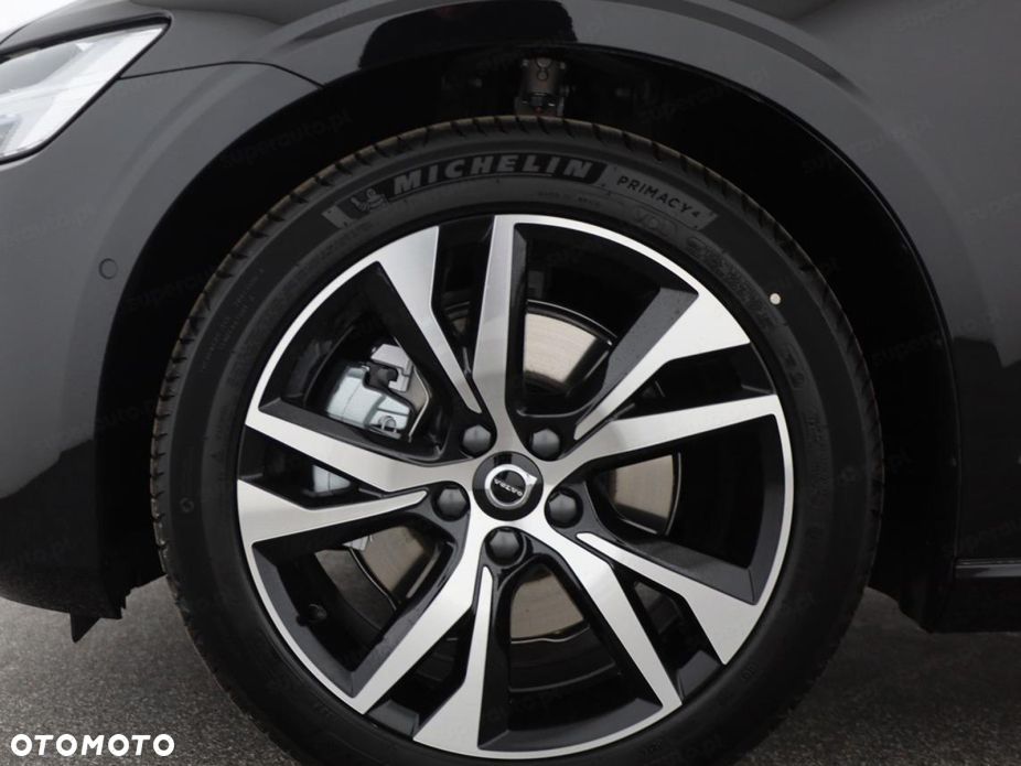 Volvo V60 B4 B Ultra Dark - 13