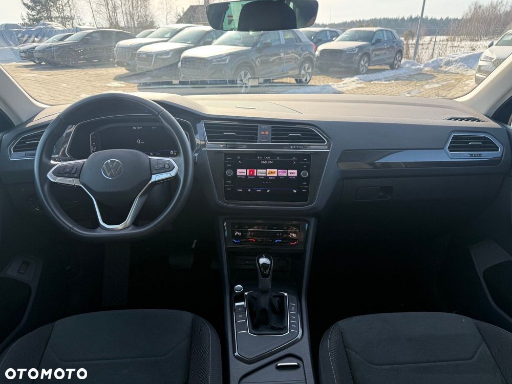 Volkswagen Tiguan - 11