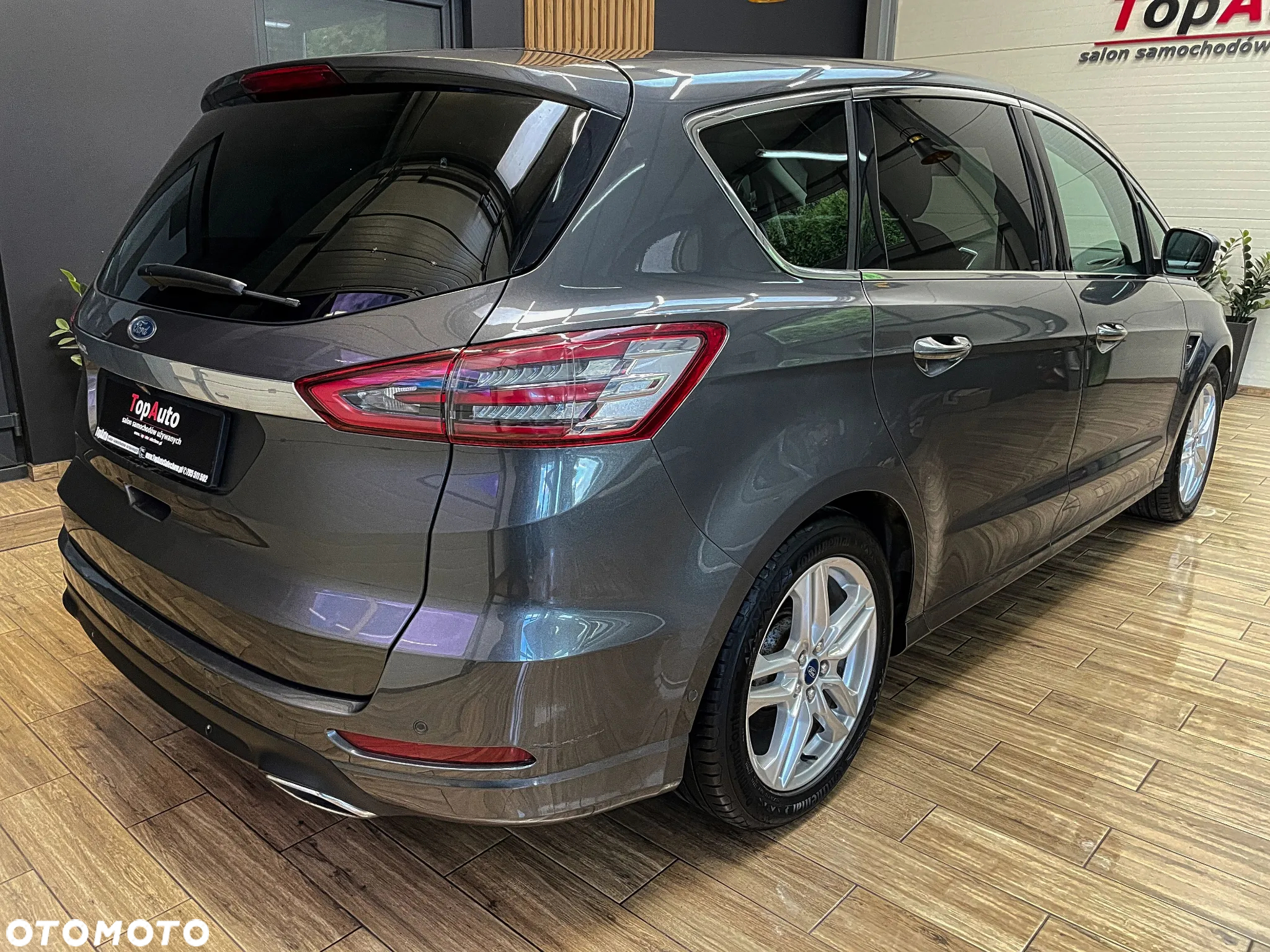 Ford S-Max 2.0 EcoBoost Titanium - 13