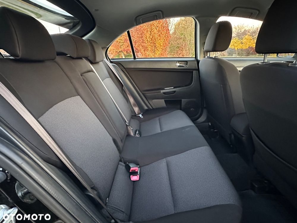 Mitsubishi Lancer 1.8 Intense - 20