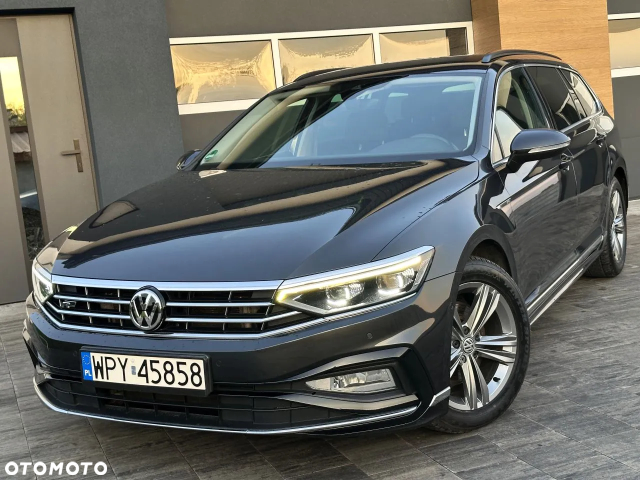 Volkswagen Passat Variant 1.6 TDI SCR DSG Business - 3