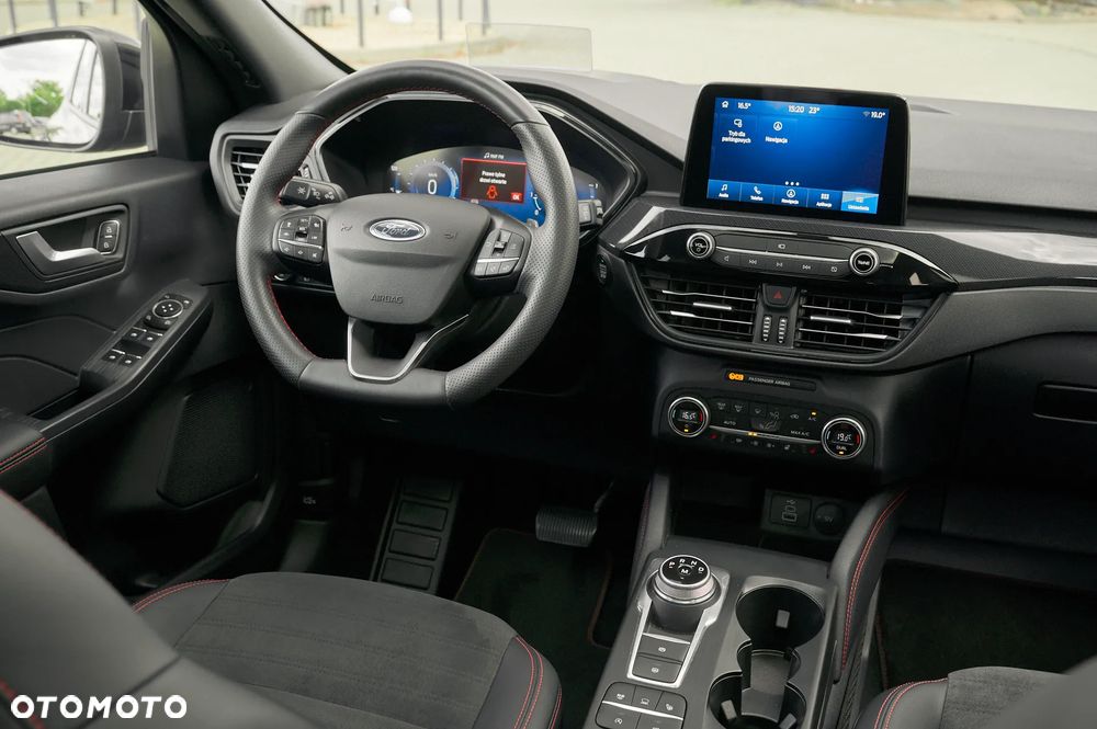 Ford Kuga 2.0 EcoBlue 4x4 ST-LINE X - 28